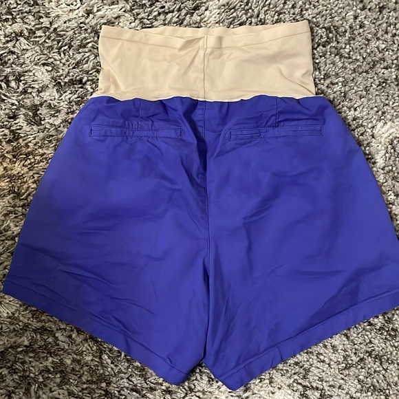 Maternity Shorts size 2 Gap and Old Navy - Picture 7 of 7